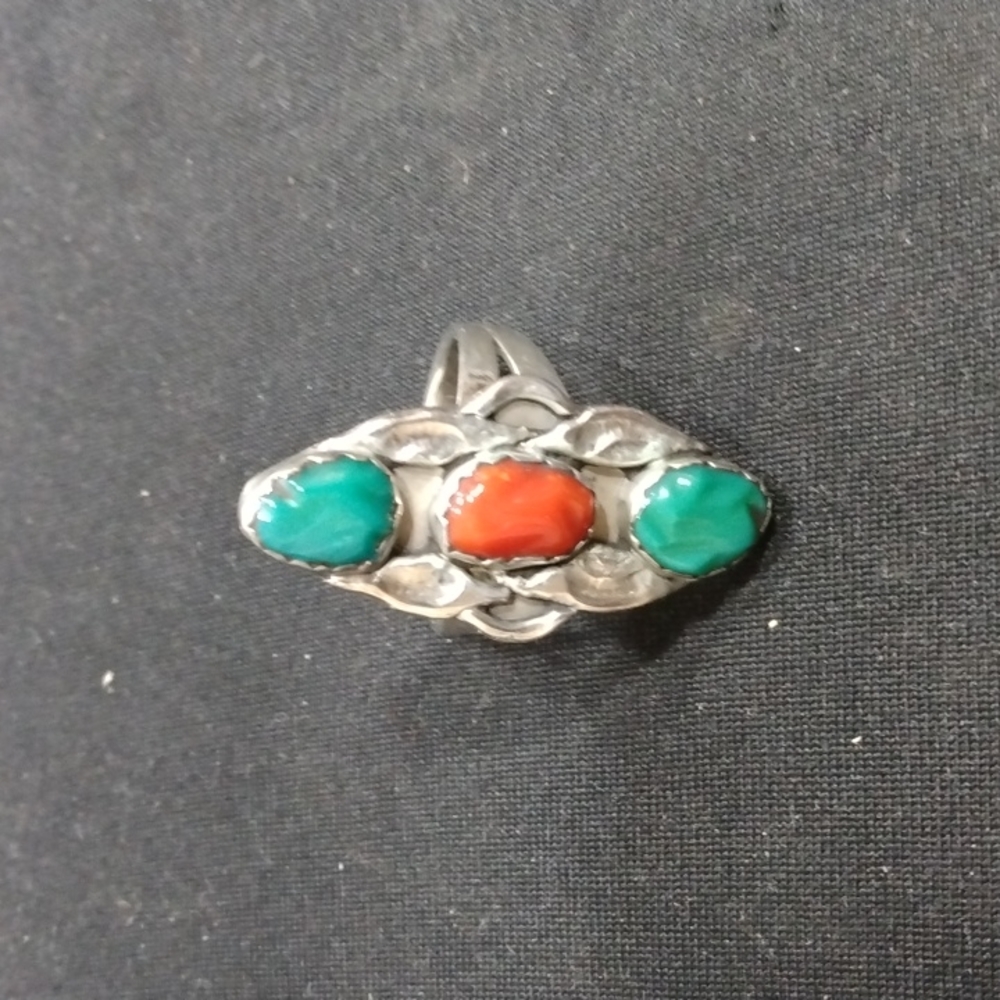 Native American Style Ring - Picture 4 of 6